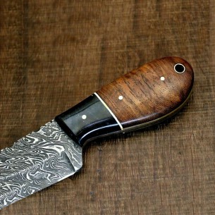 Fixed Blade Skinning Knife With Beautiful Handle & Leather Sheath